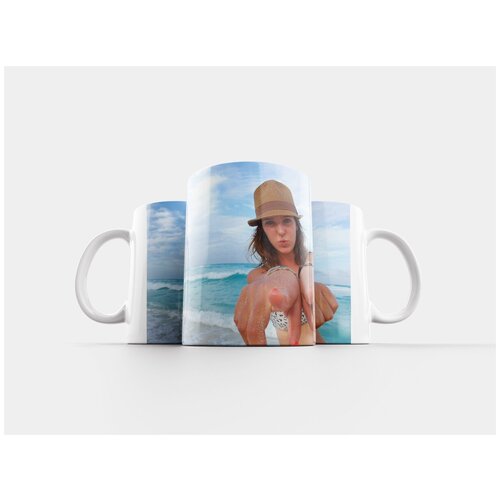 фото Кружка "женщина, пляж, бикини" 320 мл lotsprints