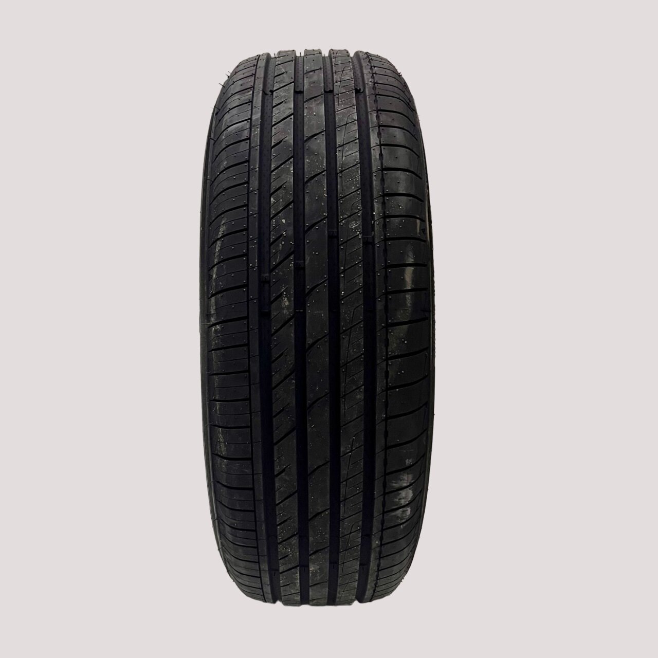 Landsail 215/55 R17 94W RapidDragon