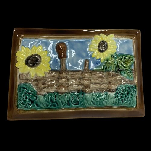 Плакетка. Подсолнухи, ручная работа, современное изделие. Конаковский Фаянсовый завод (в прошлом завод им. Калинина, ЗиК, СССР)