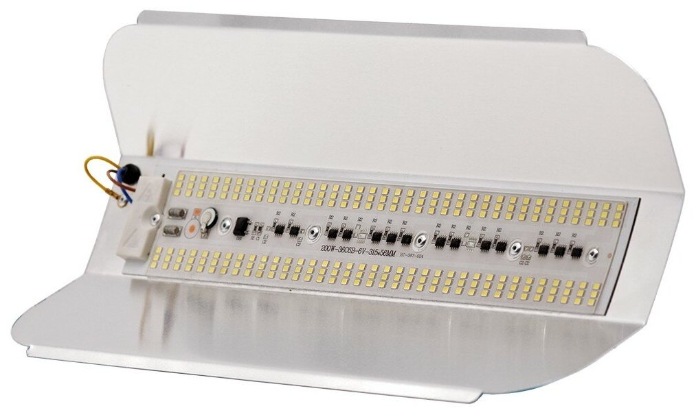 Прожектор светодиодный Glanzen FAD-0040-200, 200 Вт, свет: холодный белый - фотография № 1