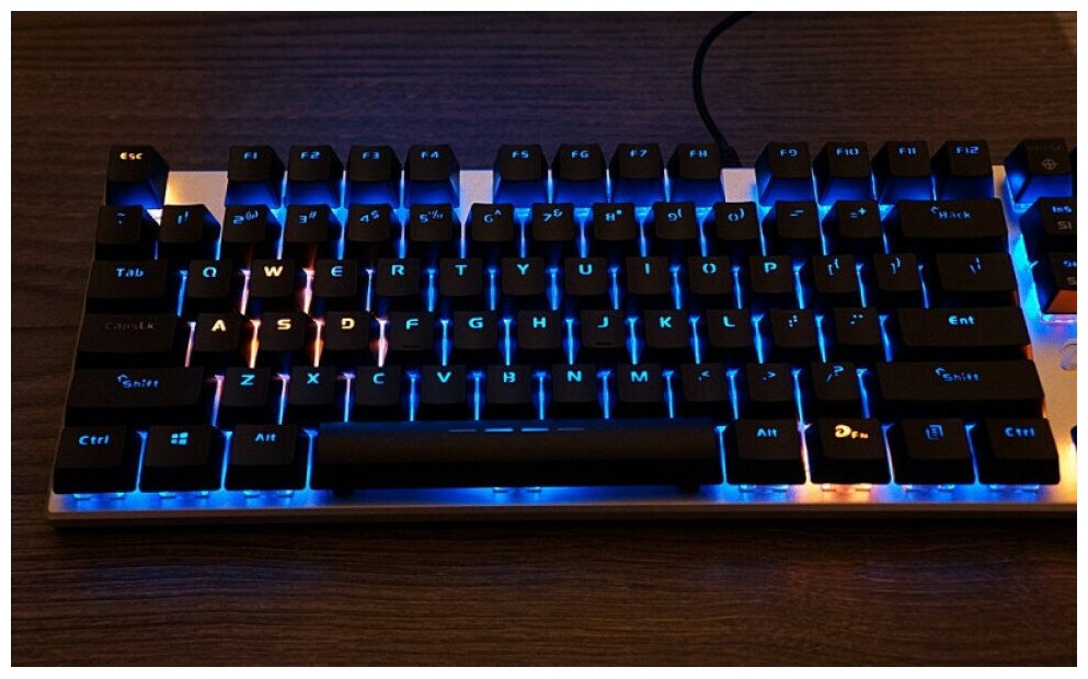 Игровая механическая клавиатура DAREU 108 EU