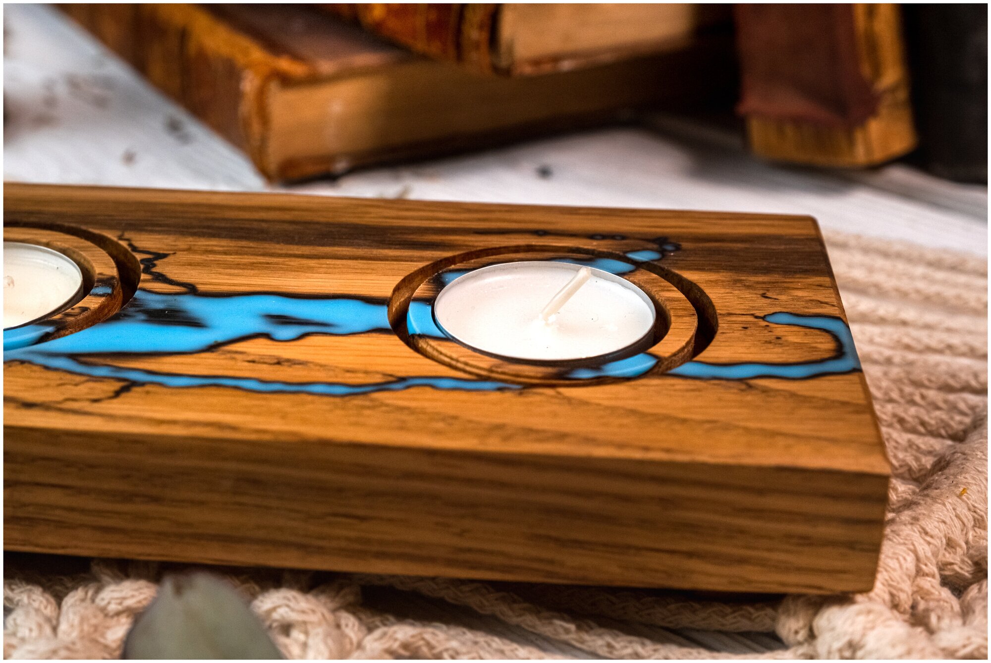 Подсвечник деревянный "Тет-а-Тет с лампой" 25х9,5 см. для чайной свечи (голубая молния) - фотография № 2