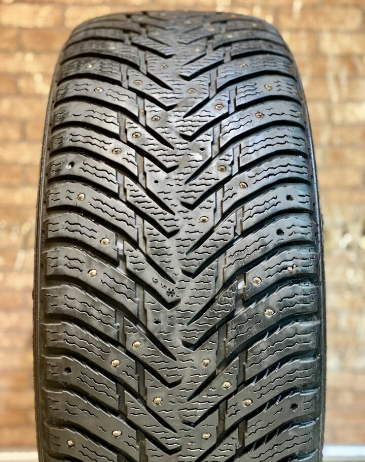 Nokian Tyres Hakkapeliitta 8 245/50 R18