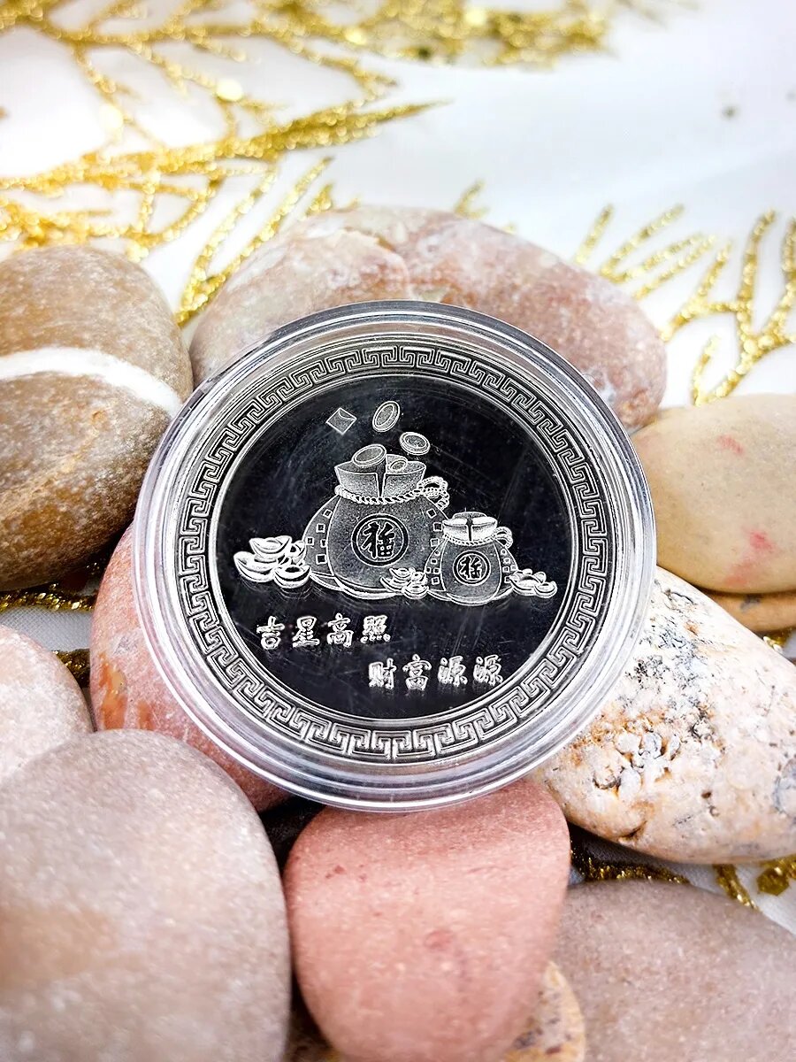 Монета сувенирная с изображением лошади — фото 1