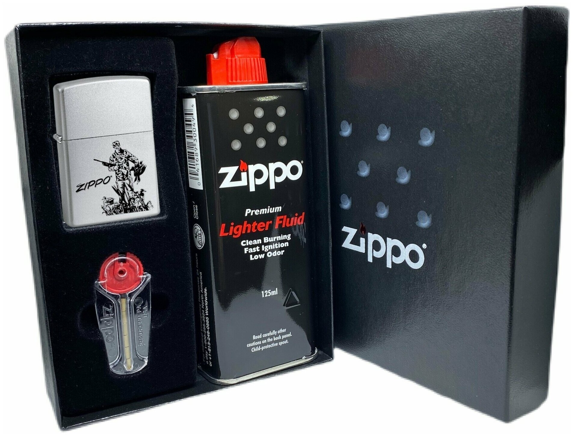 Подарочный набор ZIPPO ( Зажигалка ZIPPO 205 Duck Hunting, серебристая, с покрытием Satin Chrome + кремни + топливо, 125 мл ) - фотография № 1