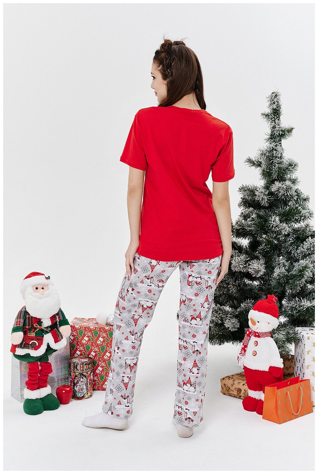Комплект женский домашний НГ (футболка/брюки), цвет красный, размер 54 - фотография № 11