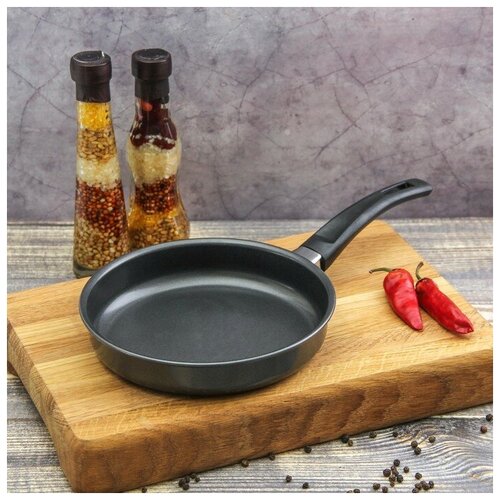 Сковорода Promo d 16 см бакелитовая ручка антипригарное покрытие цвет чёрный 509₽