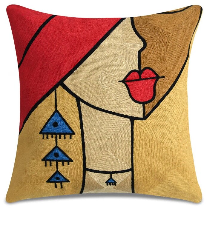 Подушка декоративная / Мадам Пикассо / велюр / подарок / подушка диванная / подушка для интерьера