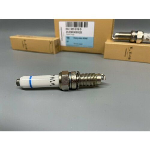 Свеча зажигания VAG Skoda RapidOctaviaVW PoloGolf 300₽