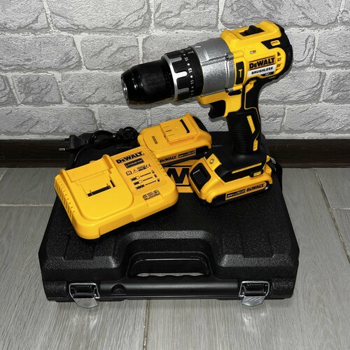 Дрель-шуруповерт Ударный шуруповерт DeWalt 20 v с набором инструментов Дрель-шуруповерт акб с набором инструментов От аккумулятора 20 В 2 АКБ 684500₽