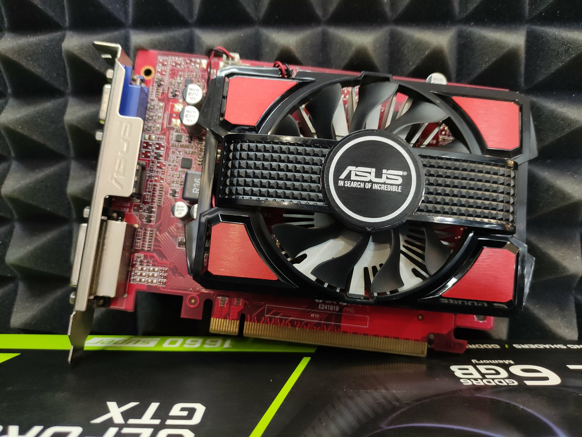 Видеокарта PCI-e AMD Radeon R7 250 1Gb GDDR5 128bit Asus R7250-1GD5