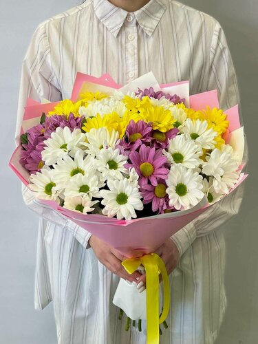 Изображение товара Монобукет Romashka FLOWERS "Амбра", из 15 хризантем, высота 50 см