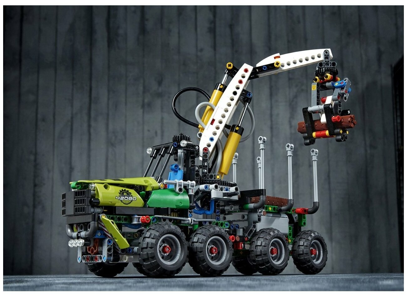 Конструктор LEGO Technic 42080 Лесозаготовительная машина - фото №6