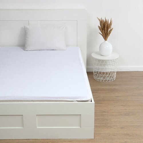 Наматрасник непромокаемый Комфорт 160х200см с резинкой по углам махрамембрана 100 полиэстер 1946₽