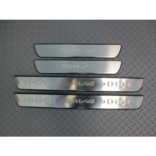 Накладки на пороги Toyota RAV4 2005-2016