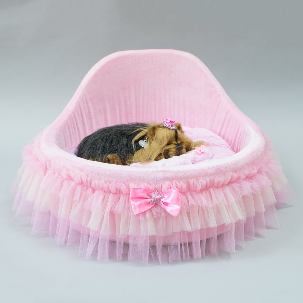 Лежанка для собак и кошек с фатином Puffy Барби в розовом цвете - фотография № 2