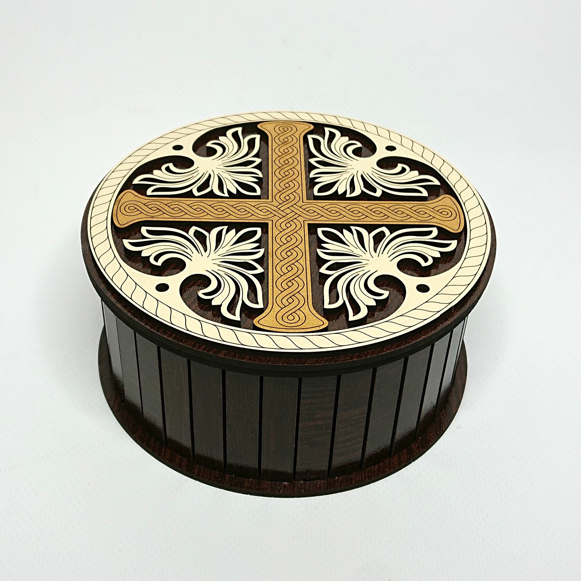 фото Шкатулка церковная "Крест" круглая темная