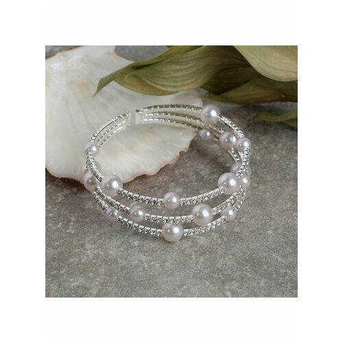 фото Браслет queen fair, пластик, стразы, диаметр 5 см, белый, серебряный