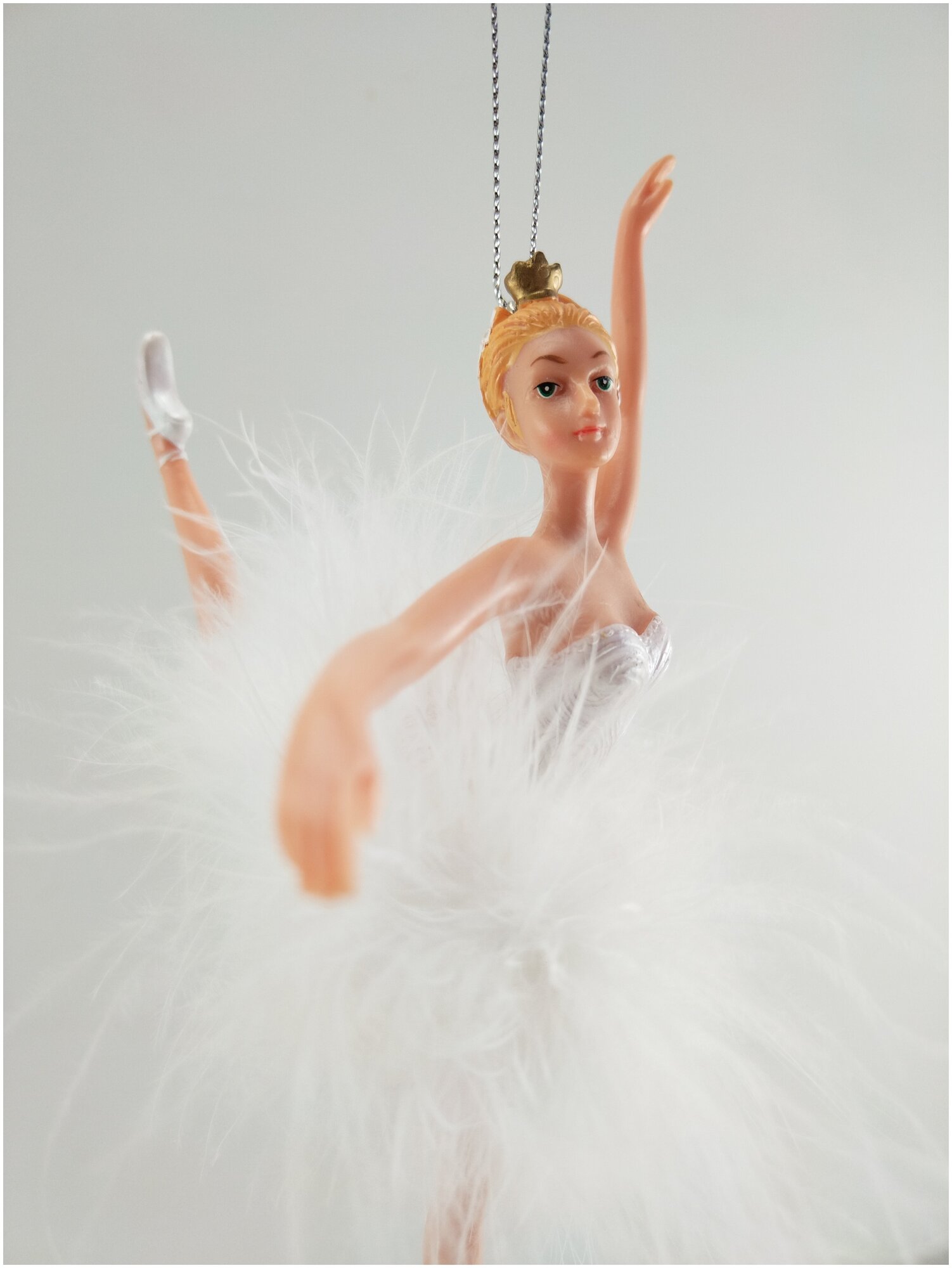 Ёлочная игрушка "Балерина - сиреневая нежность" с голубкой, полистоун, текстиль, 15 см, Kurts Adler