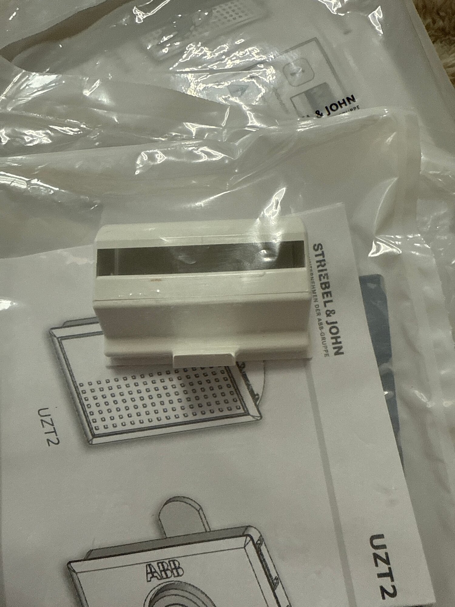 Поворотная ручка ABB UK600 серия 2CPX модель 031411 для шкафов UZT2