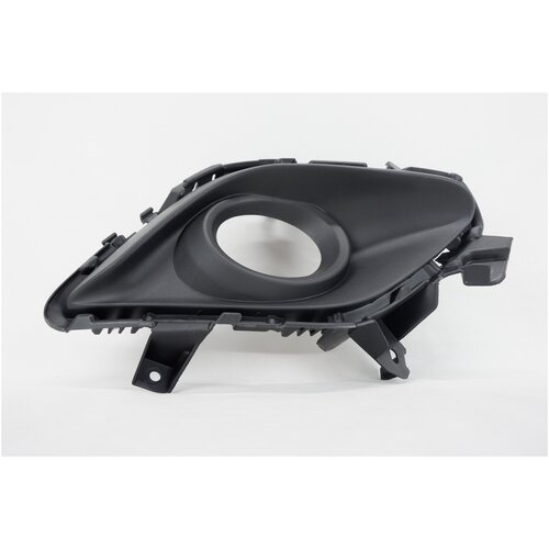 Окантовка противотуманной фары правая Mazda 6 3 GJ 2012-2015