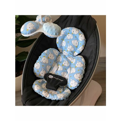 Вкладыш и игрушки в шезлонг Мамару 4moms mamaRoo слоники 1800₽