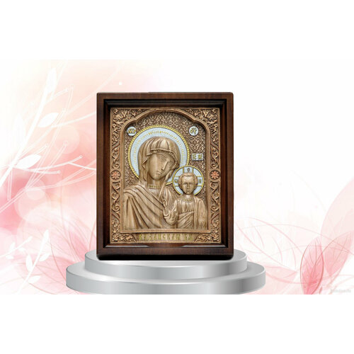 Резная икона Казанской Божией Матери красная пресня подвеска икона казанской божией матери позолота
