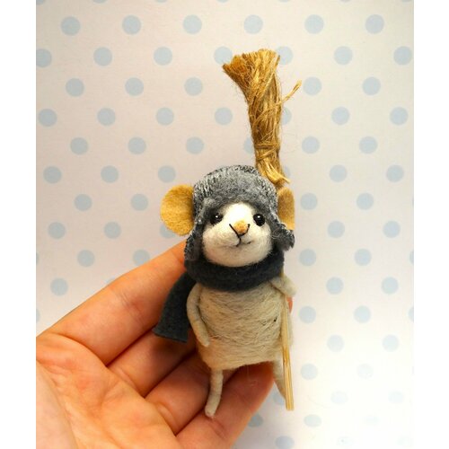 Сувенир. Мышка в ушанке. Ручная работа