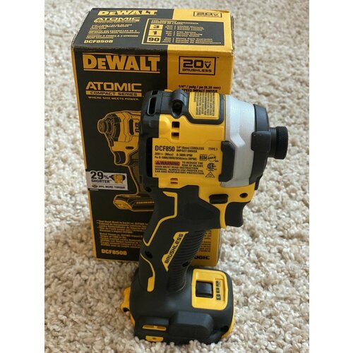 Винтоверт импакт DeWalt dcf850B ударный бесщеточный аккумуляторный USA 2300000₽