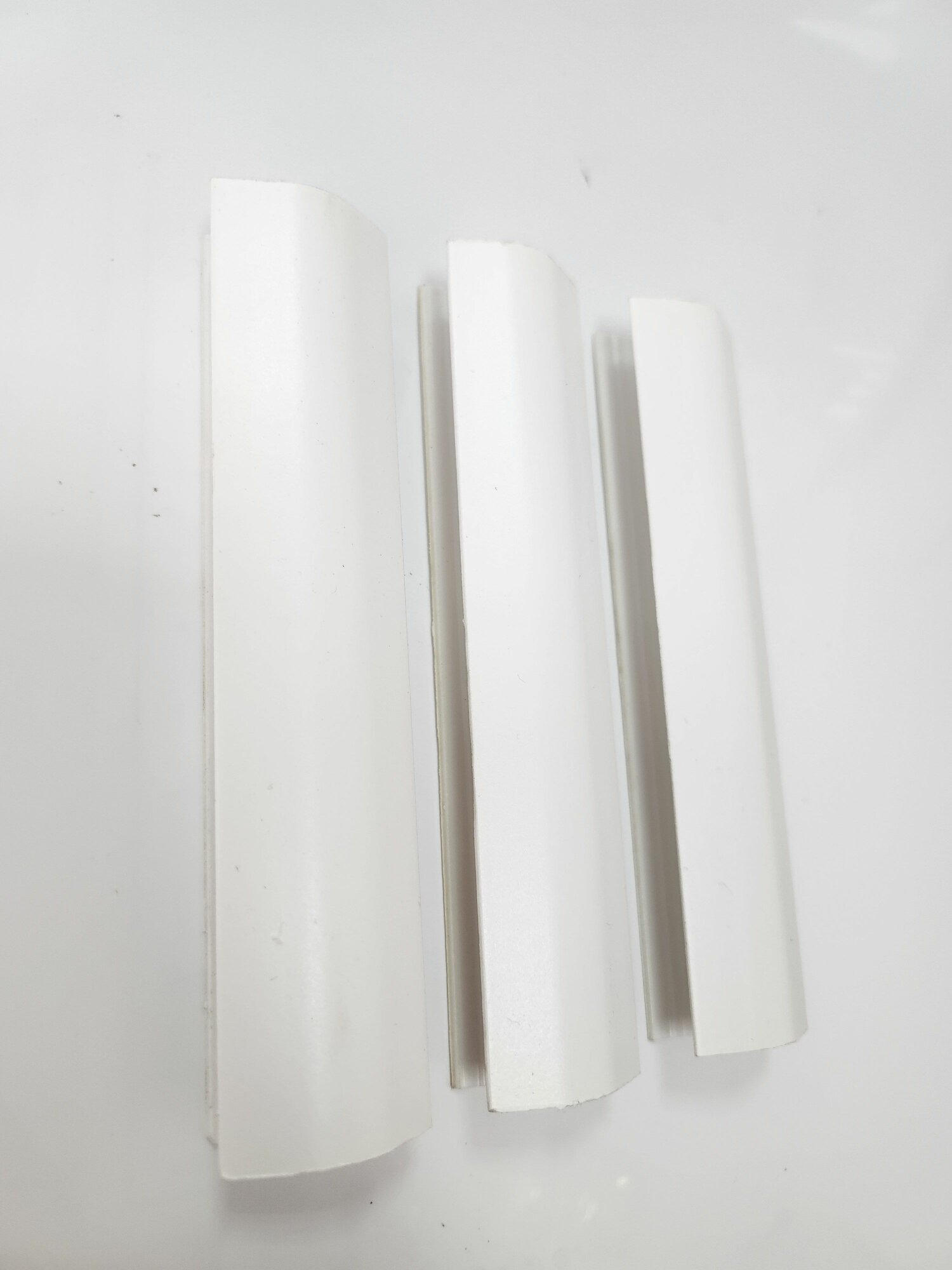 Комплект для цоколя высота 100мм Цвет Белый угол 135гр. 3шт.