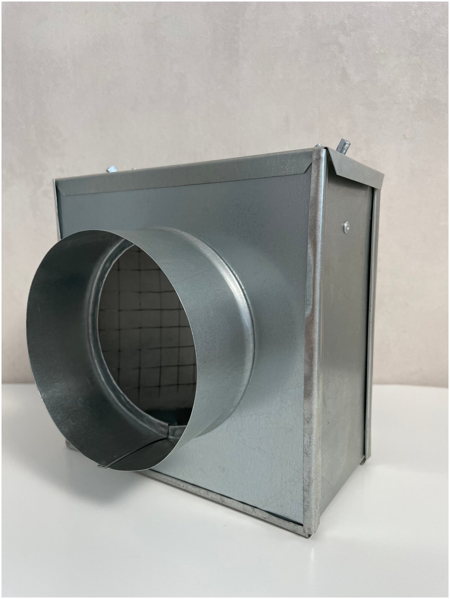 Воздушный фильтр-бокс для круглых воздуховодов, воздушный фильтр вентиляционный из оцинкованной стали 250 мм - фотография № 2