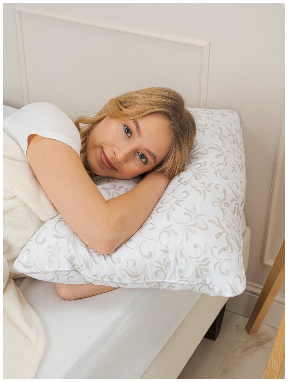 Подушка для сна и отдыха "Лебяжий пух" Bio-Line, подушка 50х70 см, гипоаллергенная, глосс-сатин, белые узоры