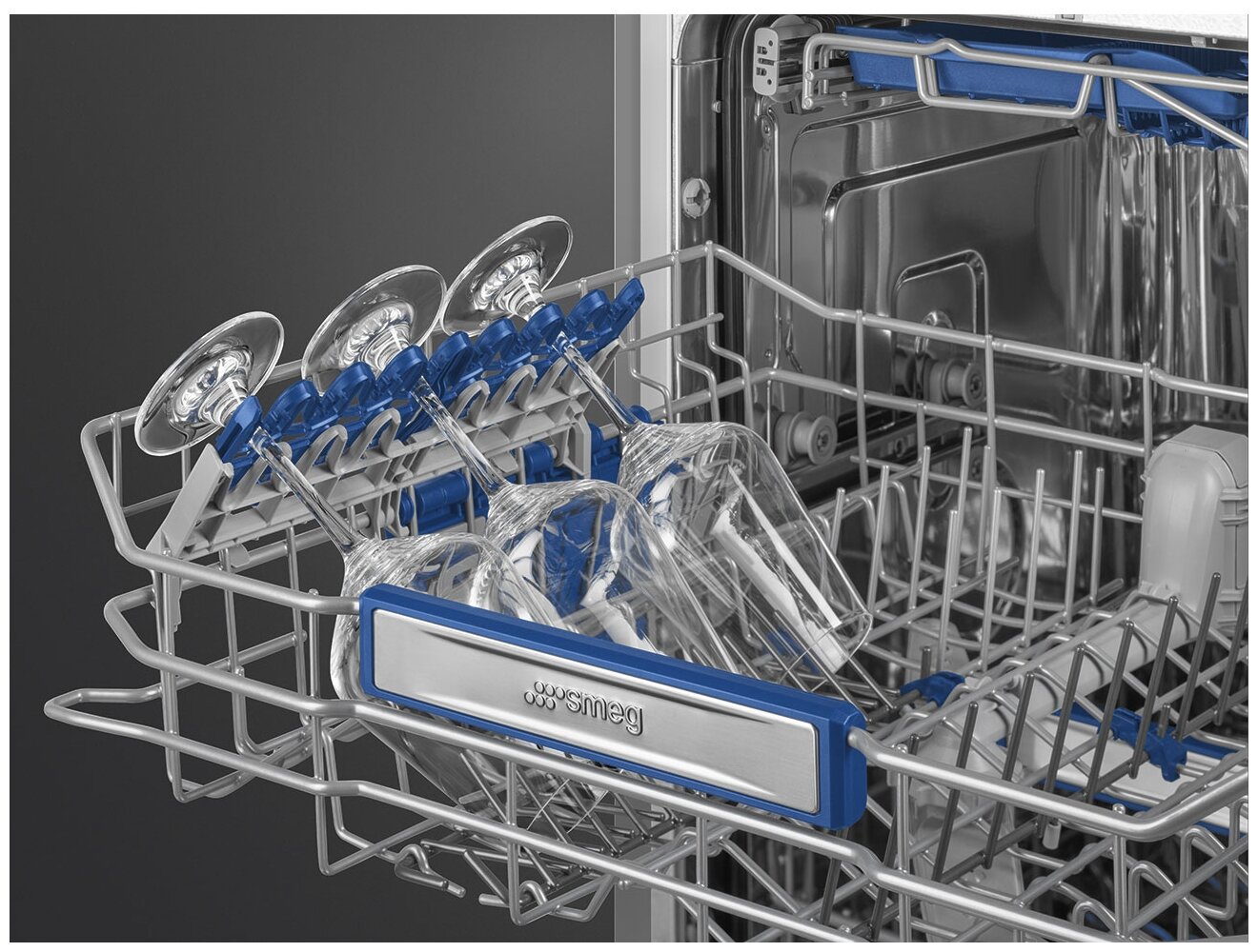Встраиваемые посудомоечные машины SMEG/ Полностью встраиваемая посудомоечная машина, 60 см, Загрузка 13 комплектов посуды, 10 программ, луч на полу, 1/2 загрузка - фотография № 4
