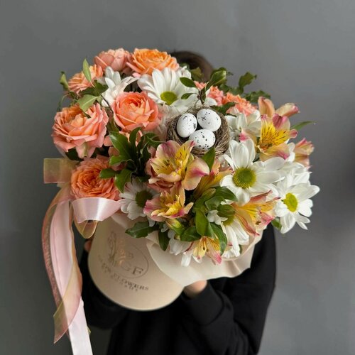 Изображение товара Цветы в коробке, Пасхальная композиция, цветы с доставкой, цветы в коробке