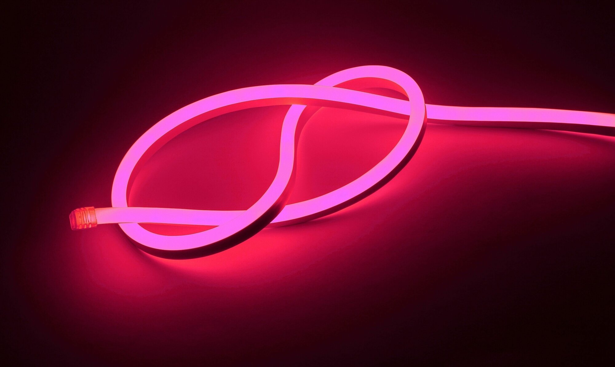 Гибкий неон с адаптером 220в, цвет розовый, неоновая светодиодная лента 6х12мм, 12V DC, 120 LED/m, IP 65 - фотография № 6