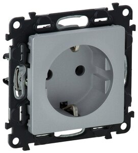 <b>Розетка</b> <b>Legrand</b> 753621 <b>Valena</b> Life, 16 А, <b>с</b> <b>заземлением</b> <b>Valena</b> LIFE.Силовая <b>розетка</b> 2К+З 16А 250