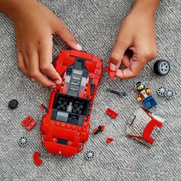 Конструктор LEGO Speed Champions Ferrari F8 Tributo, 275 деталей (76895) - фото №16