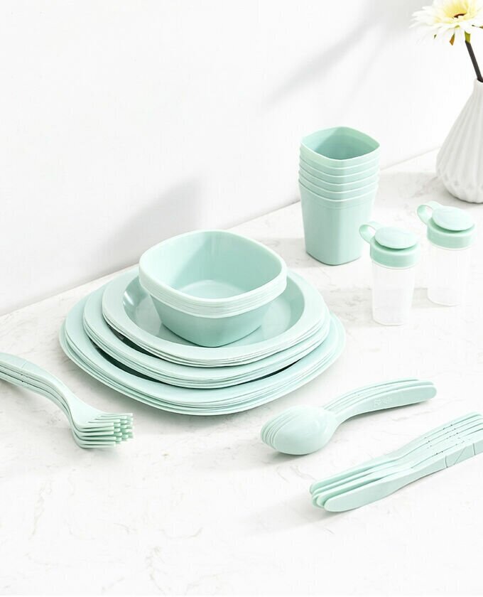 Набор пластиковой посуды для пикника на 6 персон - фотография № 2