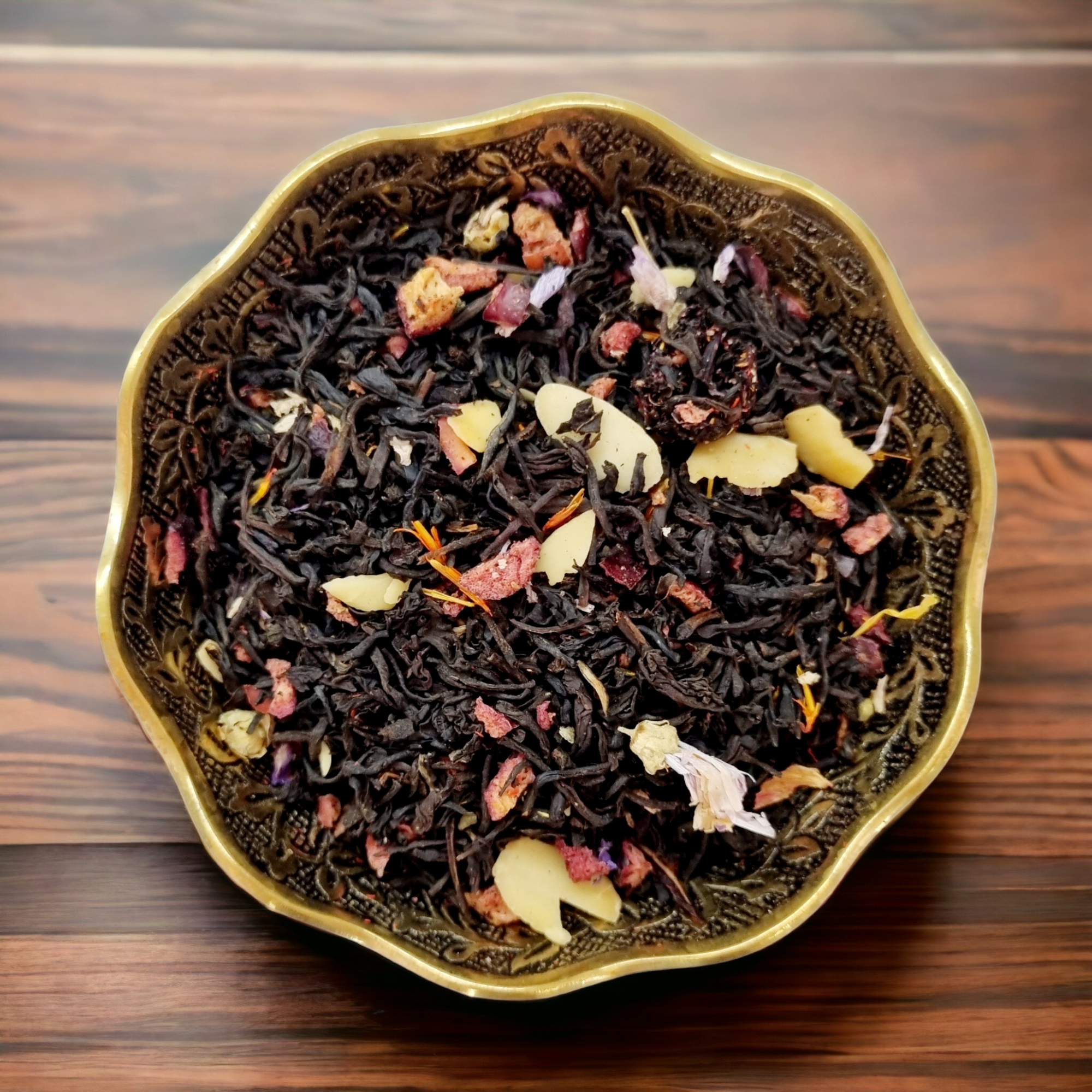 Черный чай Винтаж Марципан и Вишня листовой ароматизированный 50 грамм - фотография № 1