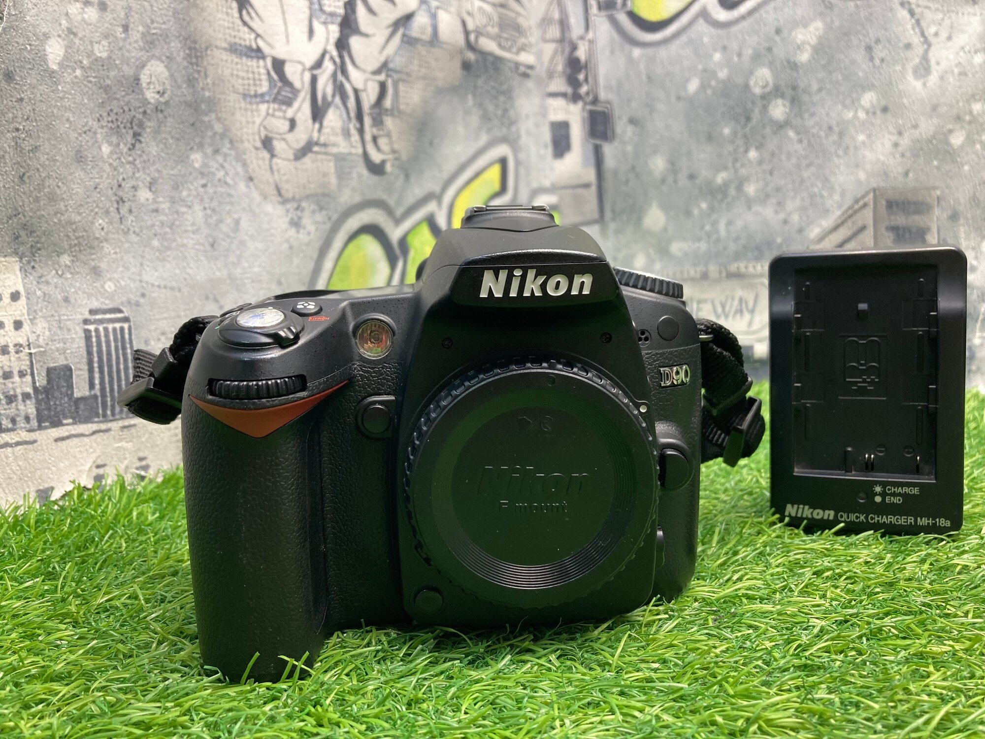 Nikon D90 14.000 кадров
