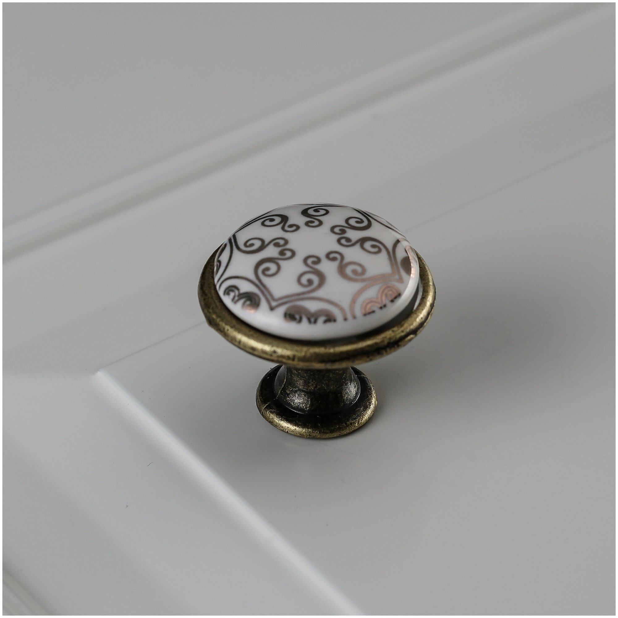 GTV Ручка мебельная керамика кнопка GP-0728-J4-C (золотой орнамент) - фотография № 4