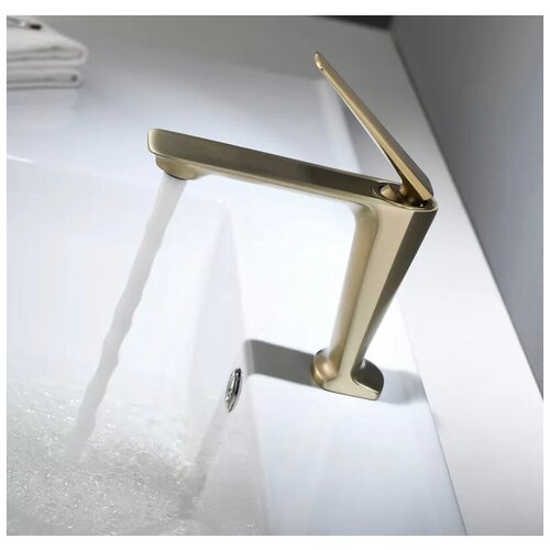 Смеситель для ванной комнаты матовое золото