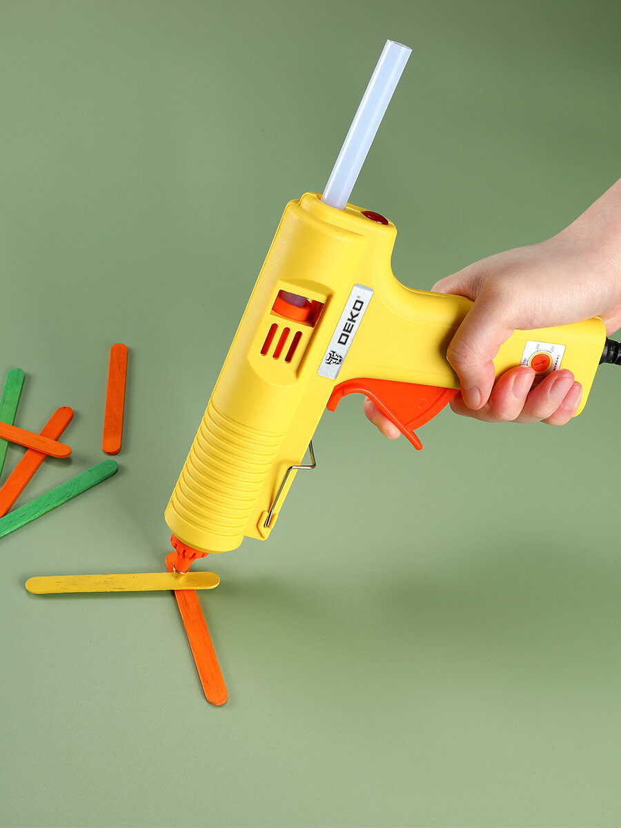 Клеевой пистолет DEKO 150 Вт функция THERMAL CONTROL + набор стержней 10 шт 11 мм