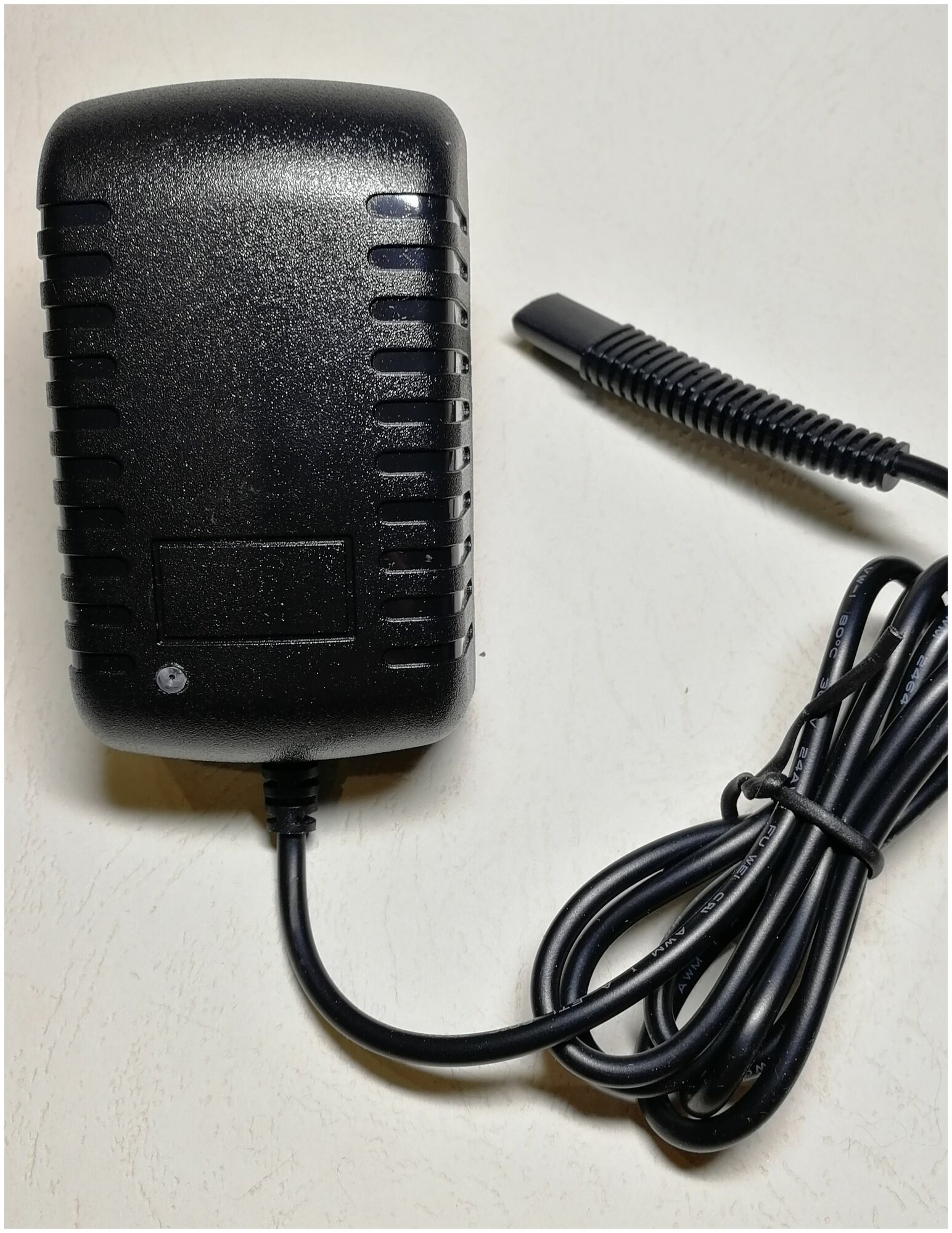 Зарядное устройство для пылесоса Polaris PVCS 7090, 5090, 4000 30V 0.6a DC 2 Pin. - фотография № 4