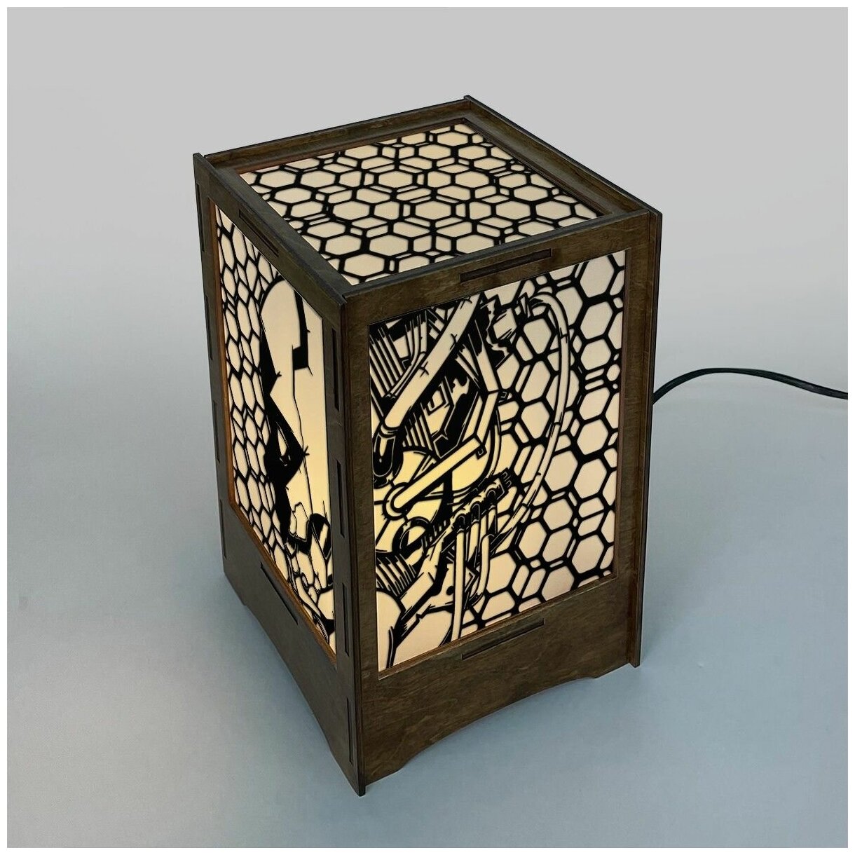 Светильник, ночник деревянный настольный киберпанк - 152 - фотография № 1