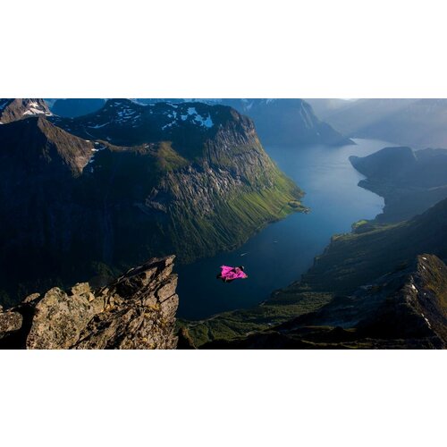 Картина на холсте 60x110 LinxOne "Норвегия base Фьорд летящий" интерьерная для дома / на стену / на кухню / с подрамником