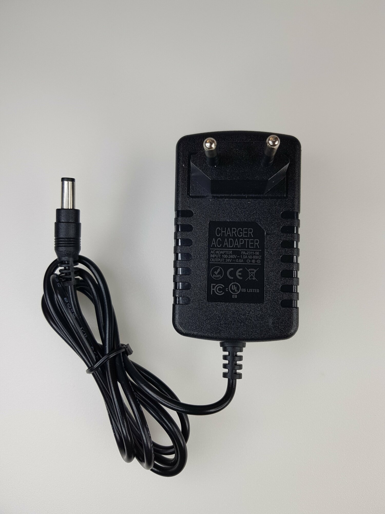 Блок питания зарядка для робот пылесоса Polaris PVCR 0920WV 24v 0.6a - фотография № 8