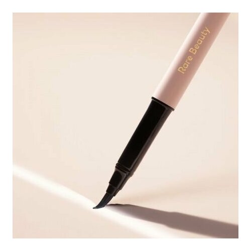 Rare Beauty Матовая жидкая подводка Perfect Strokes Matte Liquid Liner 09 мл 4790₽