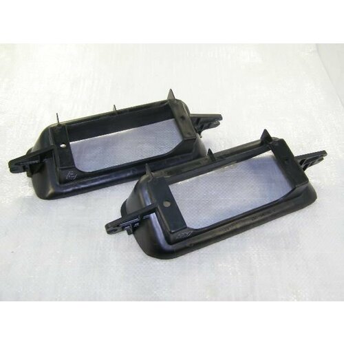 Кронштейн крепления подфарника 2121 369₽