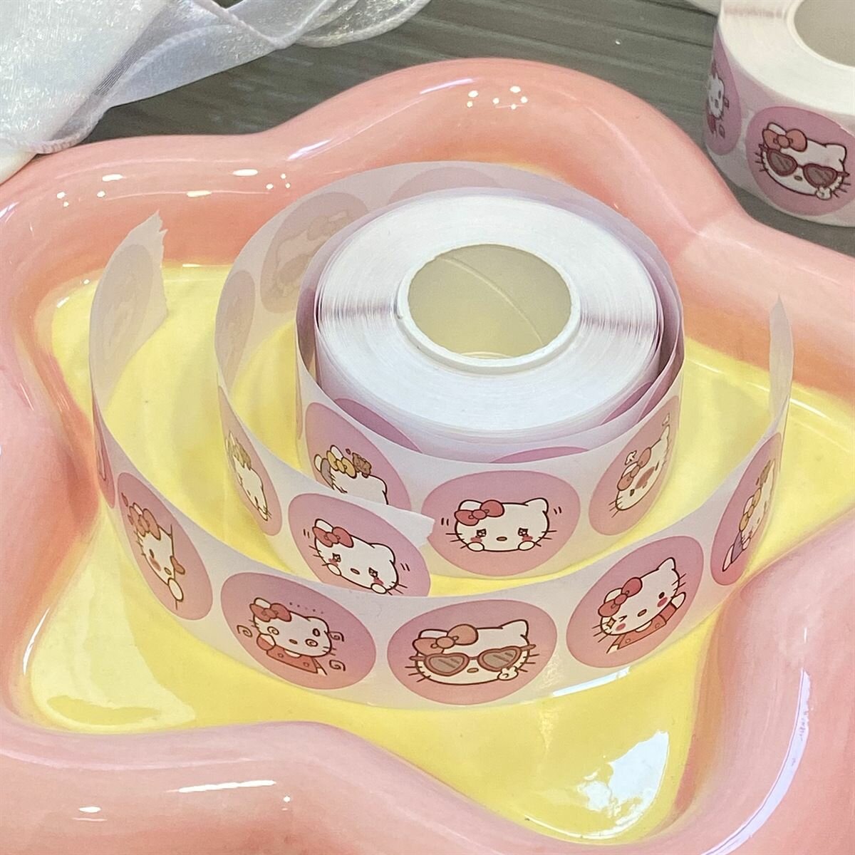 Наклейки Hello Kitty набор розовых стикеров с хеллоу китти 500 шт — фото 1